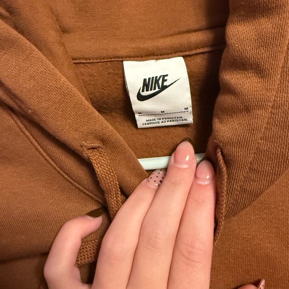 nike hoodie - Picture 2 of 3